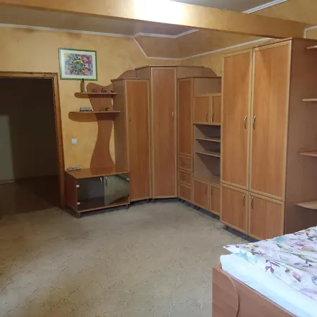 Apartamento Doba - центр 3 кім 10 місць з двома кондиціонерами !