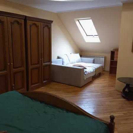 Apartamento Doba - центр 3 кім 10 місць з двома кондиціонерами !